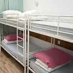Vasylok - Wschodnia & Stadion Narodowy Hostel
