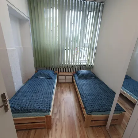 Vasylok - Wschodnia & Stadion Narodowy Hostel *