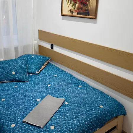 Vasylok - Wschodnia&stadion Narodowy Hostel *