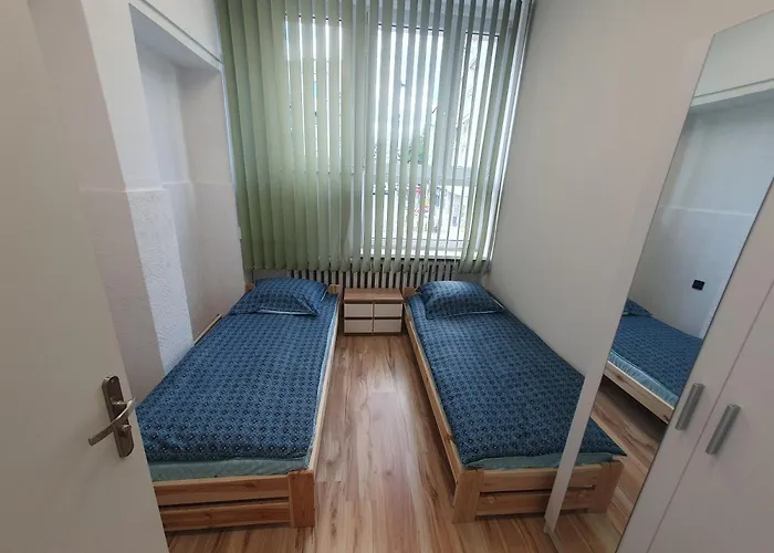 Vasylok - Wschodnia & Stadion Narodowy Hostel *